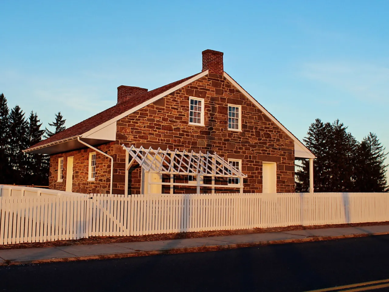 Modern photograph of Lee's Headquarters at Gettysburg